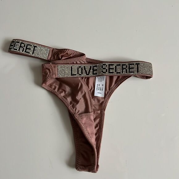 Women's Glitter Straps ( Love) Low Waist Sexy Underwear Thongs Underwear Panty - Picture 7 of 7